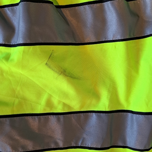 High-Visibility Reflective Jacket - Picture 11 of 12